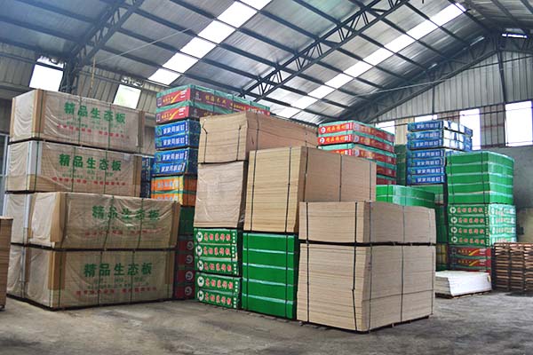 麻豆入口在线观看品牌91麻豆亚洲国产成人久久精品仓库一角